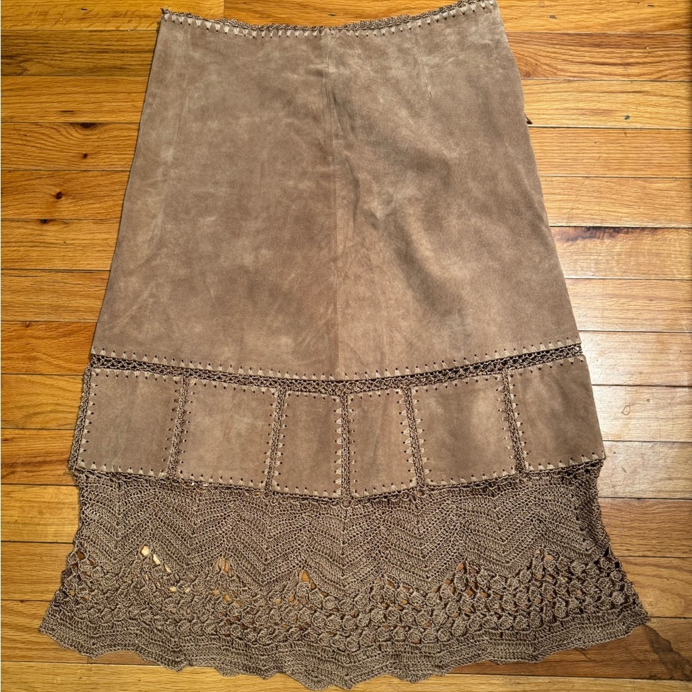❤️ KENNETH COLE LEATHER & LACE Beige Suede and Crochet Midi Skirt. Size: 4